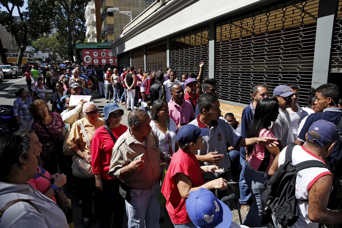 Inflación en Venezuela será de 720% este año, prevé el FMI