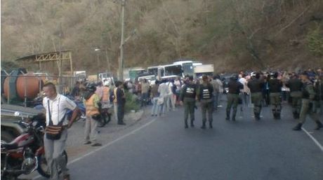 Protestan por falta de agua en la Panamericana