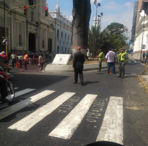 Centro de Caracas en alarma tras explosión de caja sonora cerca de la AN