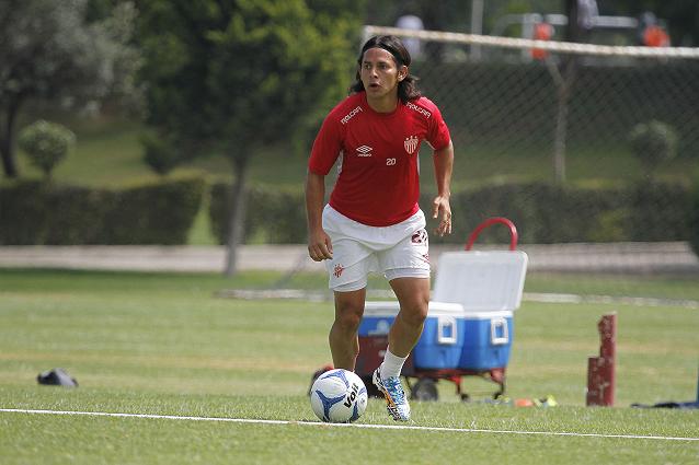 Jesús “La Pulga” Gómez dijo presente en goleada del Necaxa