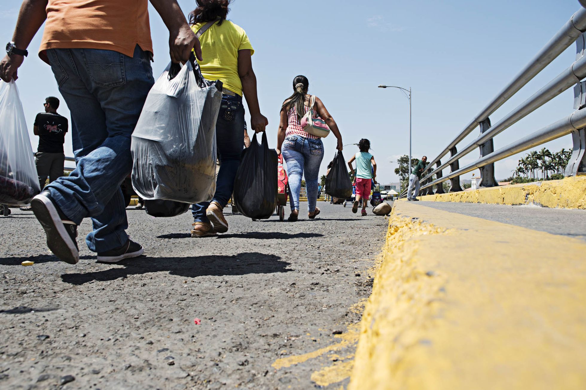 El puente que aún divide a Venezuela y Colombia