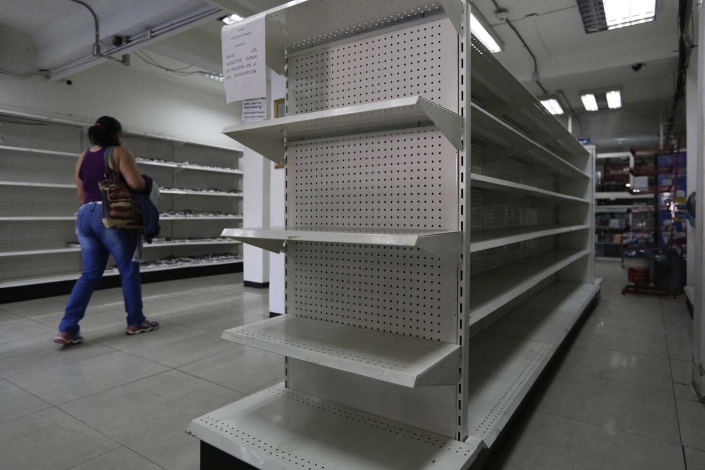 Estantes de farmacias caraqueñas en estado deprimente (FOTOS)