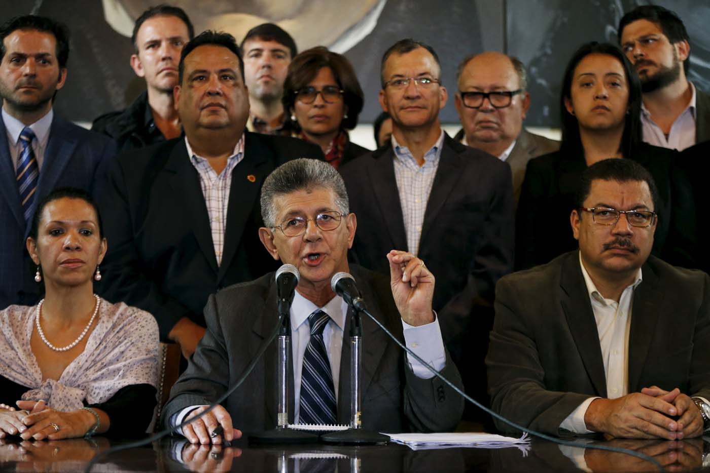 Ramos Allup exigió la liberación de diputados presos para que cumplan funciones en la AN