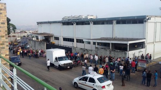 Continúan las colas “sabrosas”: Así están algunos supermercados este #4Mar