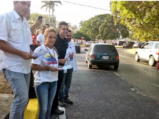 Lilian Tintori y estudiantes se manifestaron en Valencia a favor de la Ley de Amnistía