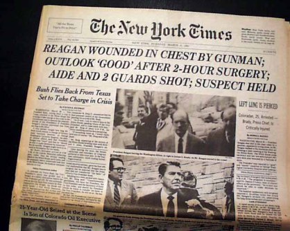 Portada del periódico The New York Times reseñando el atentado contra el entonces presidente Ronald Reagan