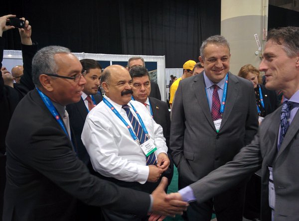 Gran comitiva roja participa en Congreso Mundial de Minería, mientras siguen sin aclarar qué pasó en Tumeremo (FOTOS)