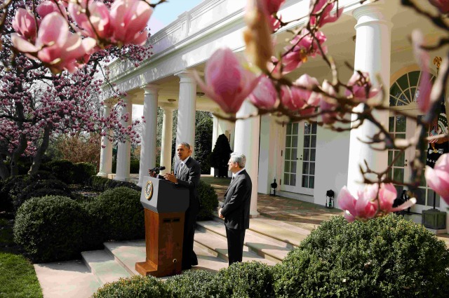 Presidente EE.UU. Barack Obama anuncia el juez Merrick Garland (R) del Tribunal de Apelaciones de los Estados Unidos como su candidato a la Corte Suprema de EE.UU. en el Jardín de las Rosas de la Casa Blanca en Washington 16 de marzo de 2016. REUTERS / Jonathan Ernst