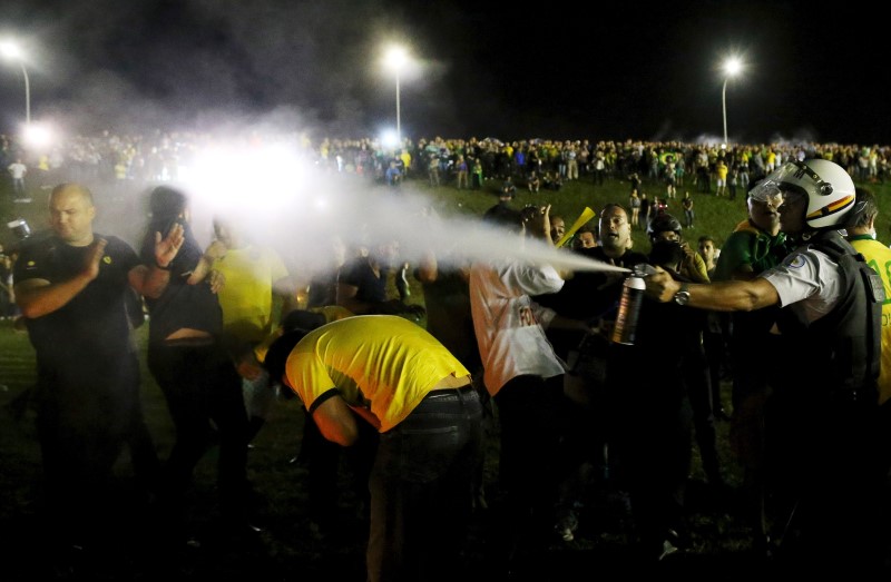 Policía de Brasil dispersa manifestación antigubernamental en centro de Sao Paulo