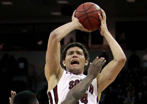 Michael Carrera finalizó pasantía en la NCAA