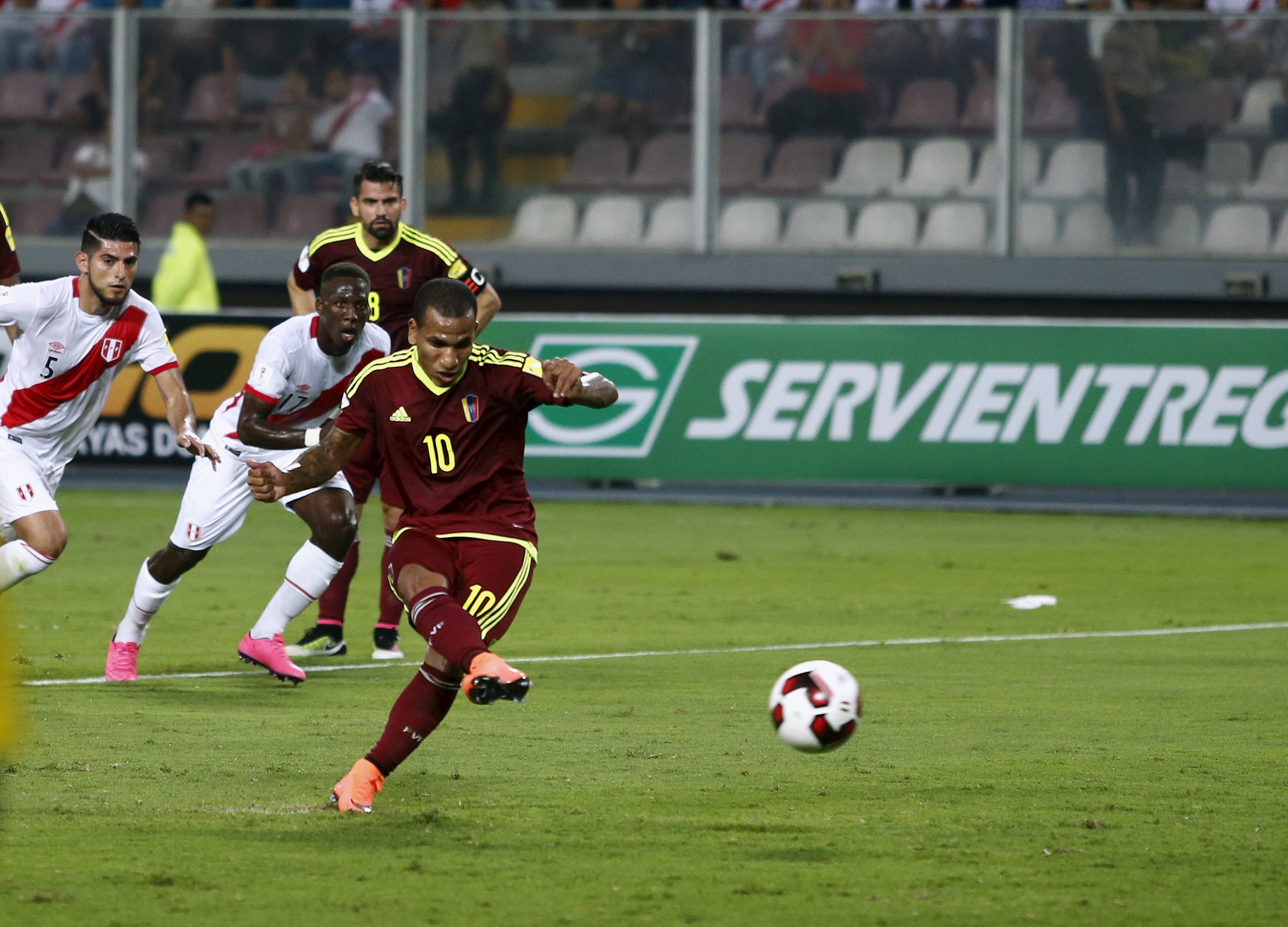 Empate entre Venezuela y Perú 2 x 2