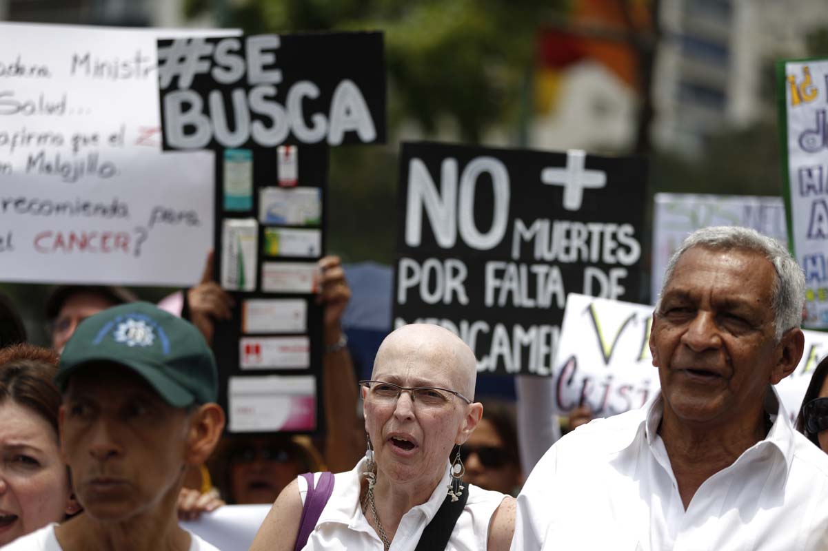 La crisis tumba al venezolano por falta de medicinas