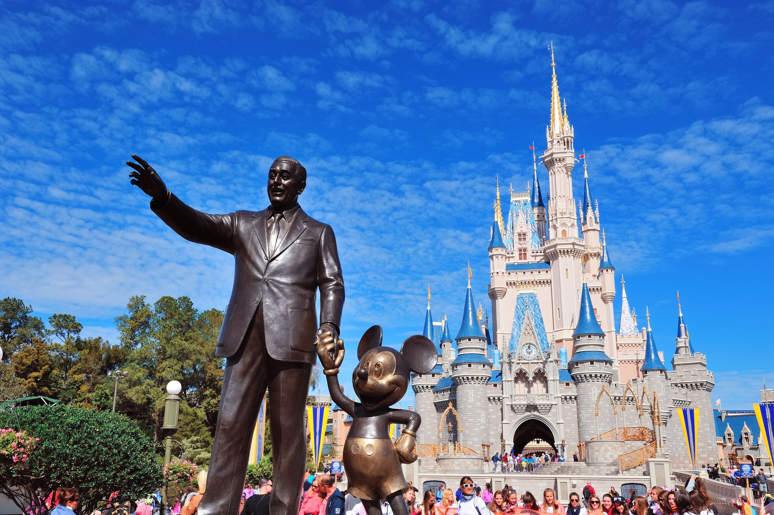 Arrestan a trabajadores de Disney por buscar sexo con niños