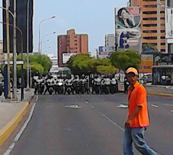 Estudiantes de la LUZ en protesta