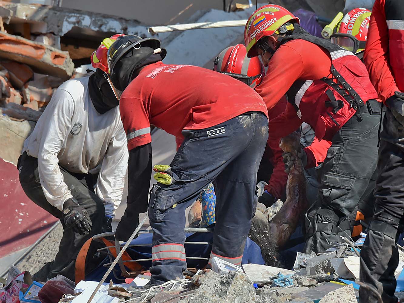 Rescate de víctimas, una tarea de técnica y temple envuelta de emotividad