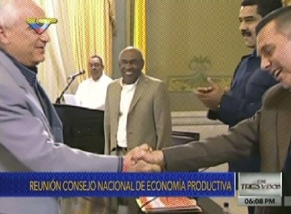 Gobierno firma convenio con camaroneros de occidente