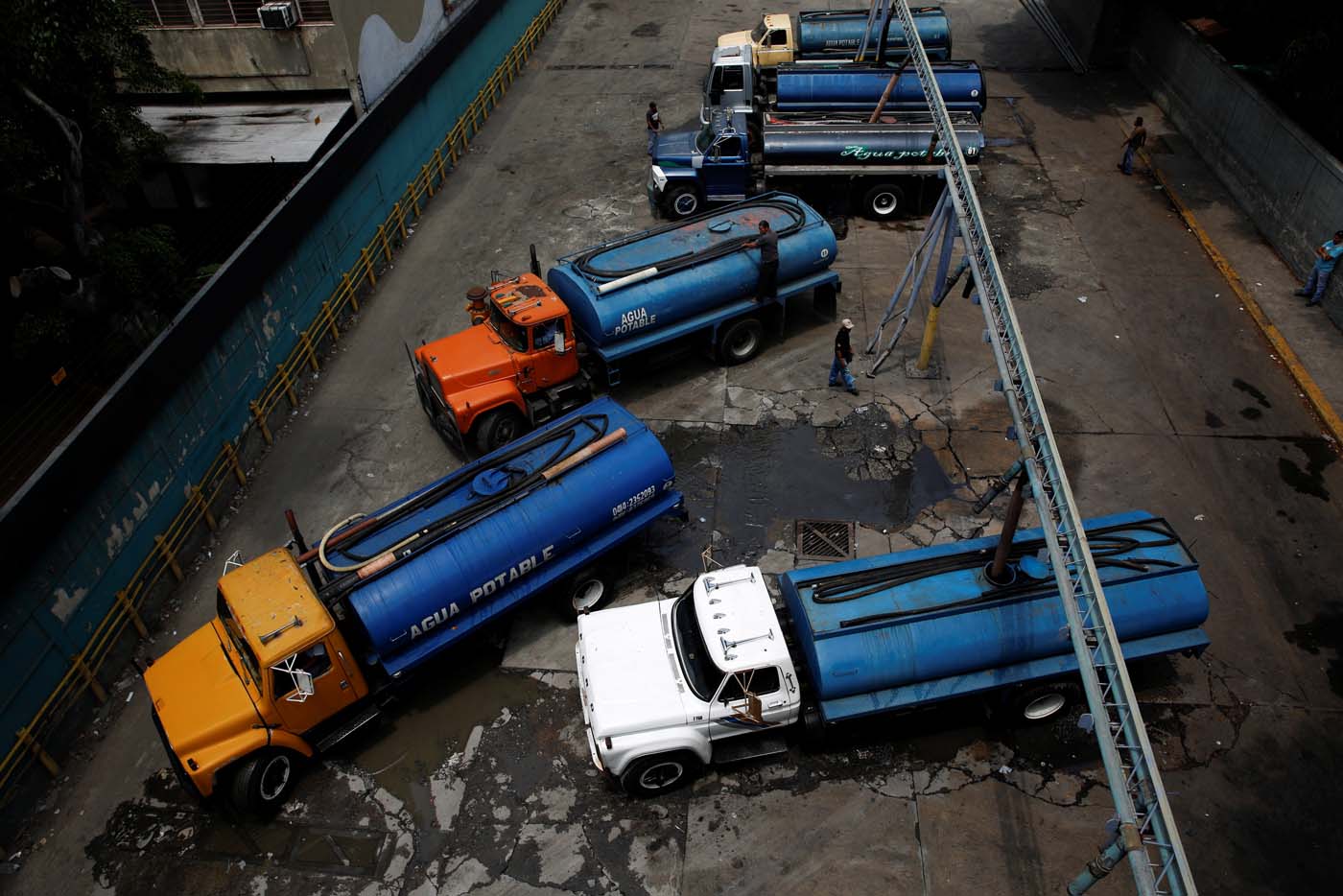 ¿Aló, Héctor? Vecinos de Parque Caiza denuncian que no les envían agua desde hace más de dos meses