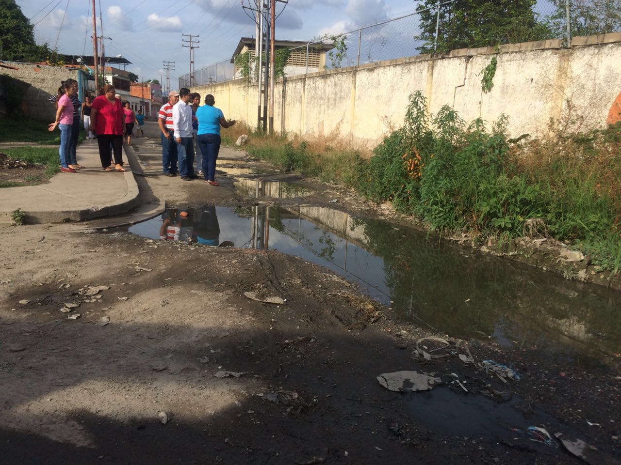 Hidrocentro mantiene anegadas de aguas servidas comunidades del sur de Valencia