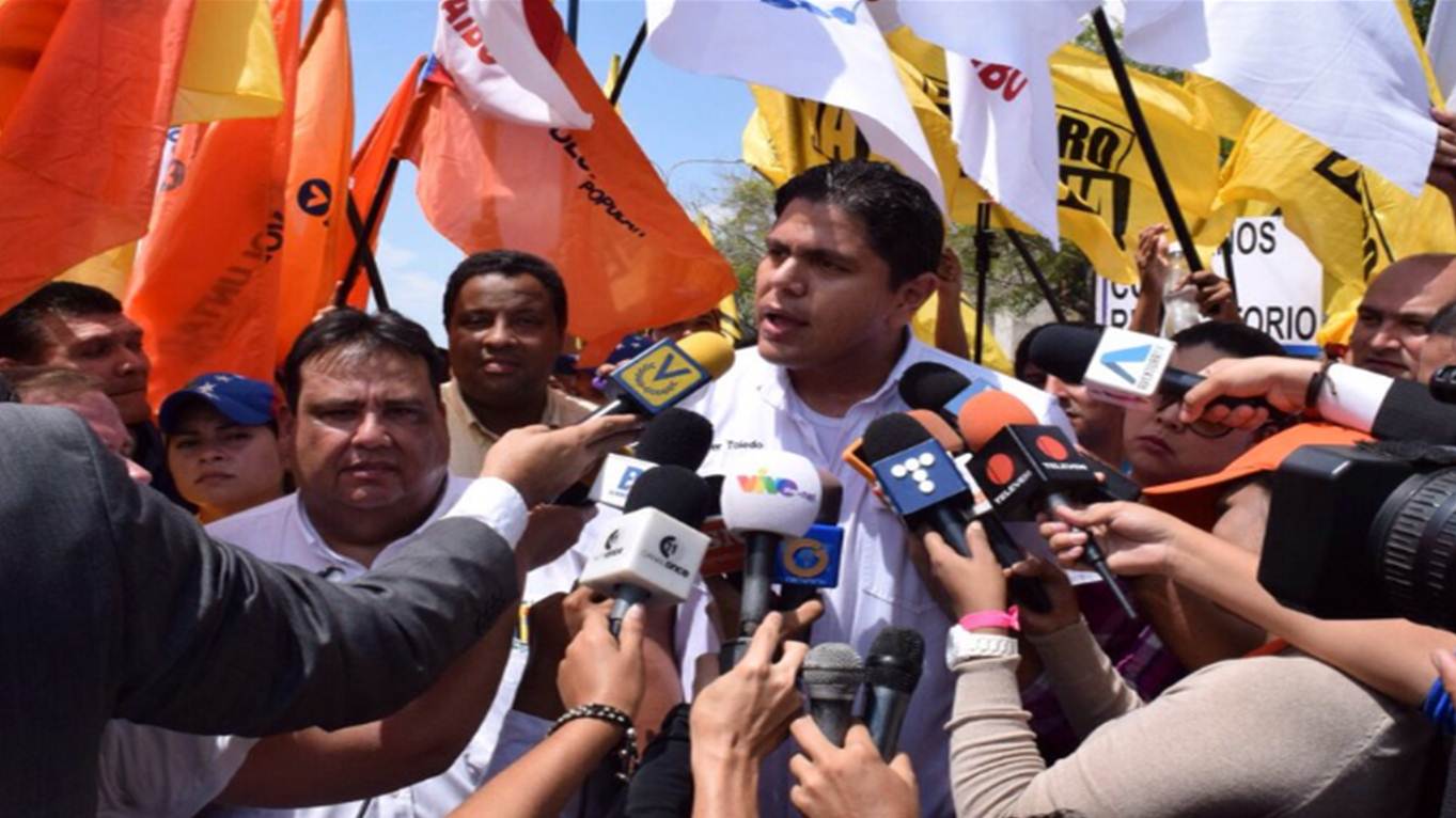 Lester Toledo: Nos mantendremos pacíficamente en la calle hasta que validen las firmas