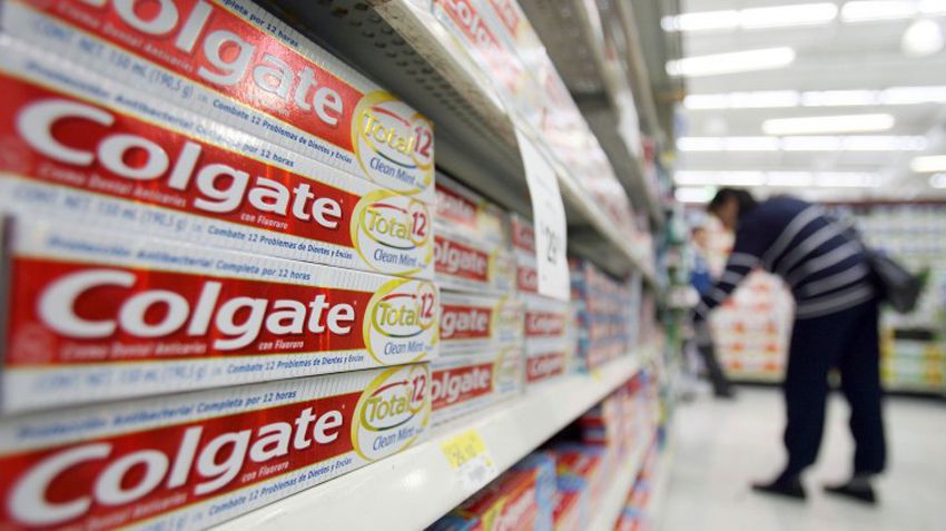 Pirelli, Colgate Palmolive y GM dejan operaciones en Venezuela