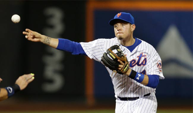 Wilmer Flores gana a los Mets el arbitraje salarial