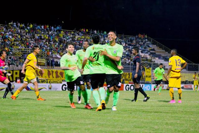 Pedro Ramírez celebra su gol ante Trujillanos. Foto: Prensa Zamora FC