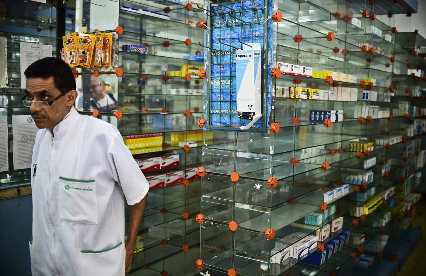 Industria Farmacéutica espera por divisas para aumentar la producción