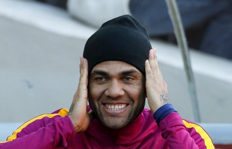 Así canta “Despacito” el futbolista Dani Alves (Video)