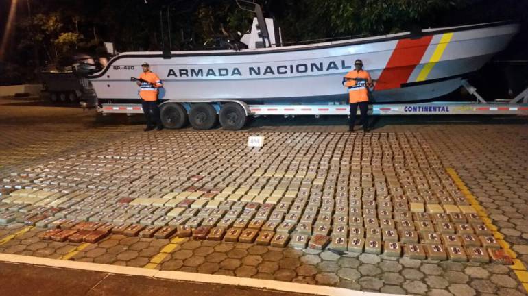 Incautan más de 600 kilos de cocaína en la costa del Pacífico colombiano