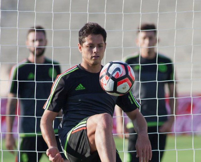 Chicharito-Hernández