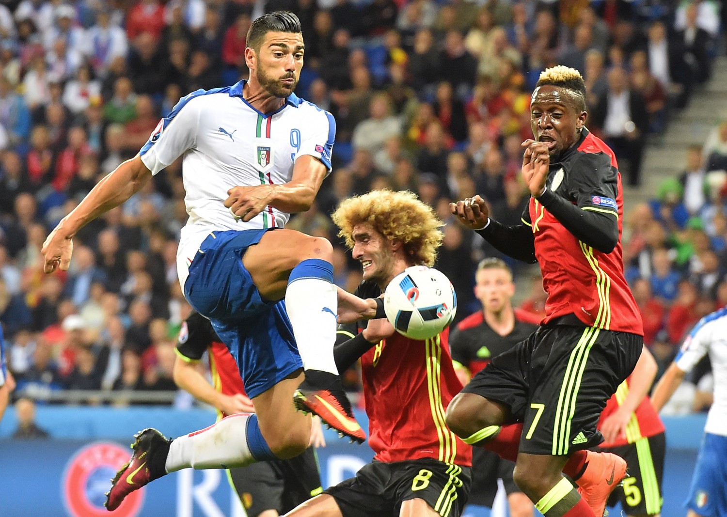 Italia vence 2-0 a Bélgica por el grupo E de la Eurocopa