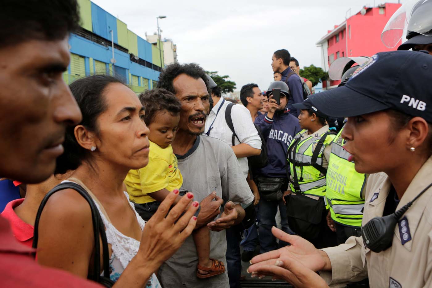 OVV: Politización en la distribución de alimentos genera más molestia en la población