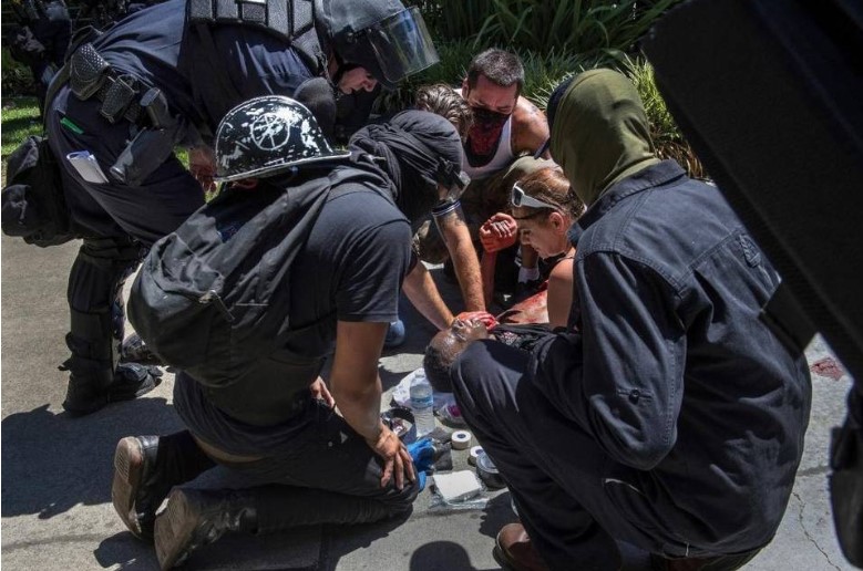 Múltiples apuñalados durante mitin en Sacramento, California