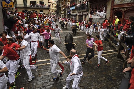 Corneado un estadounidense en el penúltimo de San Fermín