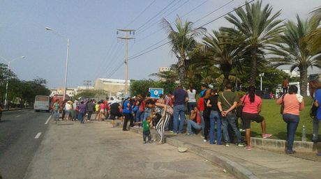 GNB hirió a mujeres mientras hacían cola por comida en Nueva Esparta