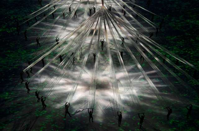 2016 Rio Olympics - Opening ceremony - Maracana - Rio de Janeiro, Brazil - 05/08/2016. Performers take part in the opening ceremony. REUTERS/Richard Heathcote/Pool FOR EDITORIAL USE ONLY. NOT FOR SALE FOR MARKETING OR ADVERTISING CAMPAIGNS.