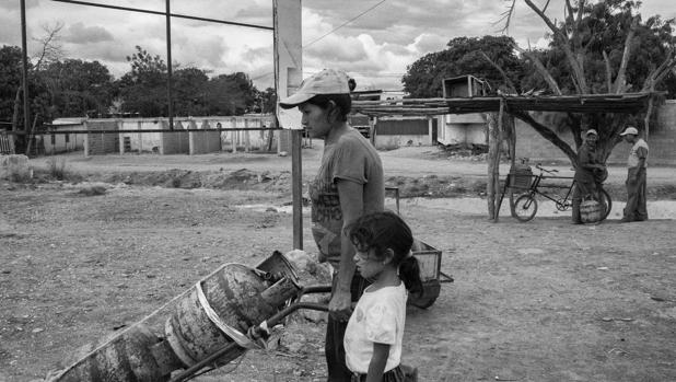 Venezuela, la potencia petrolera donde no queda ni gas para cocinar