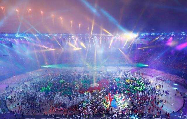 2016 Rio Olympics - Closing ceremony - Maracana - Rio de Janeiro, Brazil - 21/08/2016. Performers take part in the closing ceremony. REUTERS/Fabrizio Bensch FOR EDITORIAL USE ONLY. NOT FOR SALE FOR MARKETING OR ADVERTISING CAMPAIGNS.