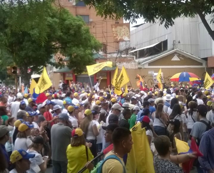 Así de lleno está Santa Mónica como punto de concentración a las 10:40 am este #1S