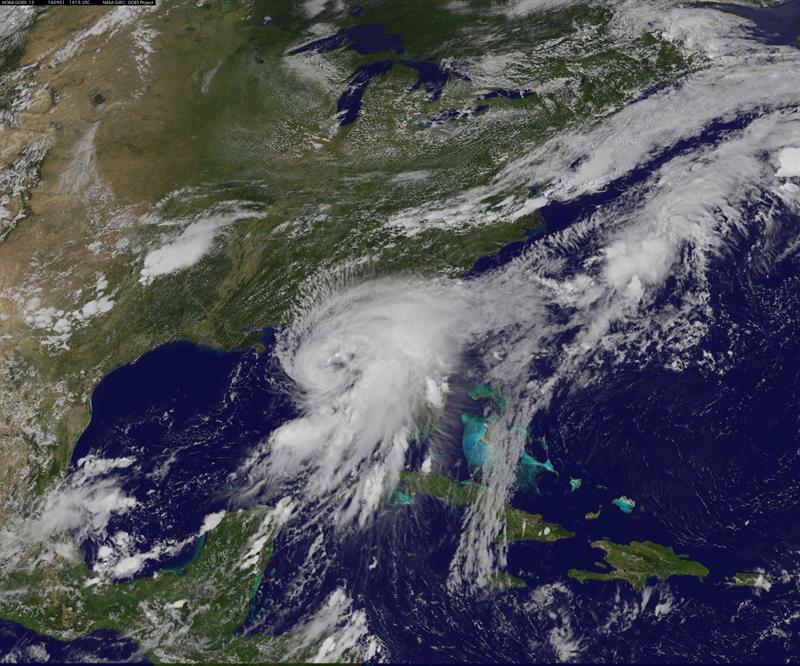 Ojo del huracán Hermine toca tierra en Florida