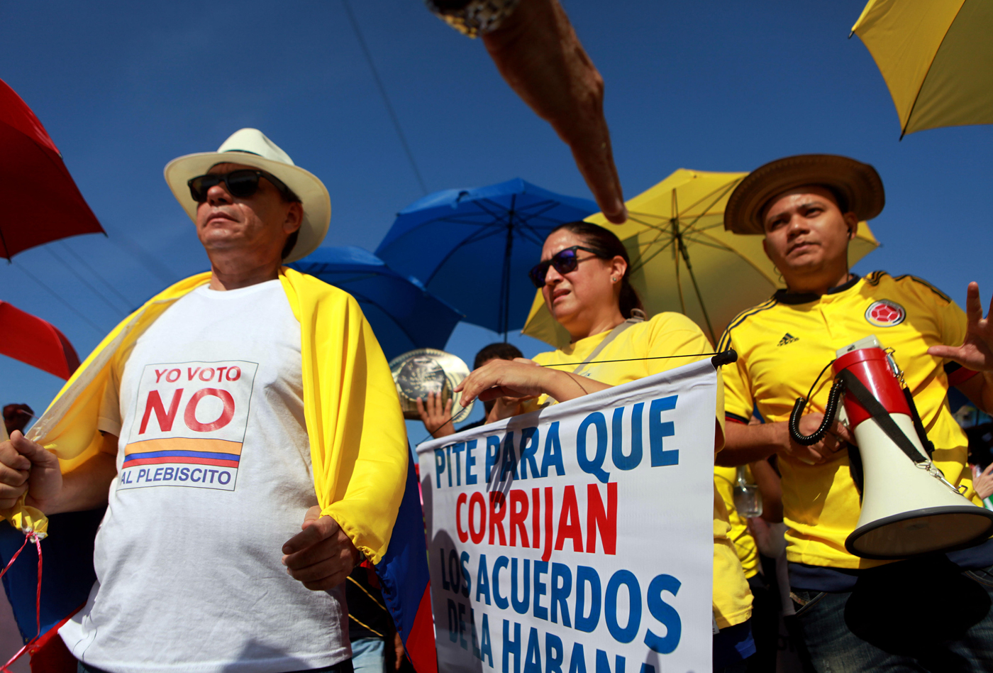 Comunidad internacional celebra firma de la paz en la que las FARC pidieron perdón