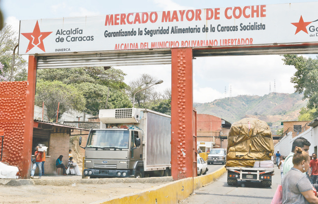 Mataron a golpes a caletero del Mercado de Coche y lo arrojaron desde un elevado