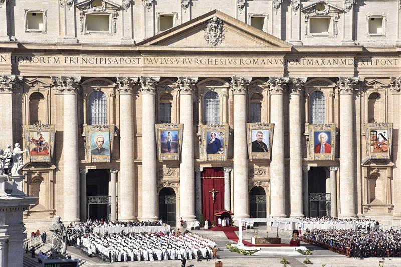 Papa Francisco proclamó a dos santos latinoamericanos: el niño cristero y el cura gaucho