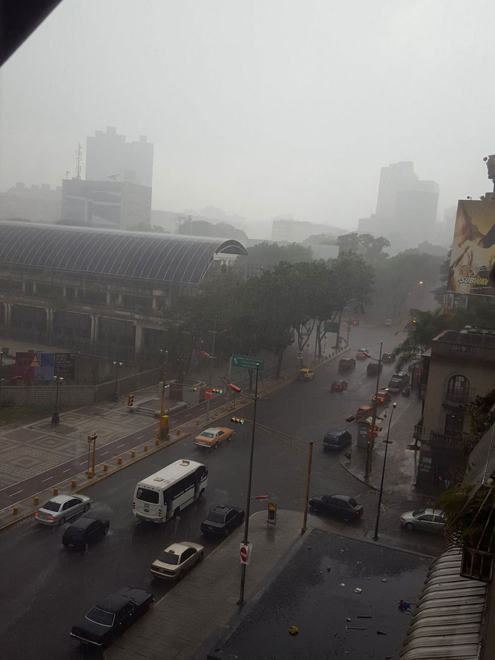 Así está La Candelaria tras hora y media de lluvia (Foto)