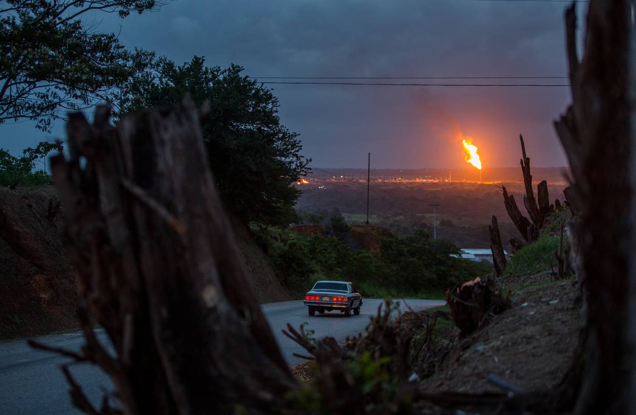 Los problemas de Venezuela para extraer petróleo agudizan su crisis económica