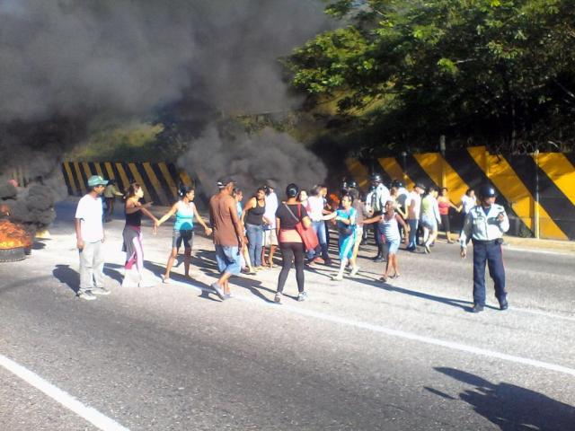 Guarenas protesta agua