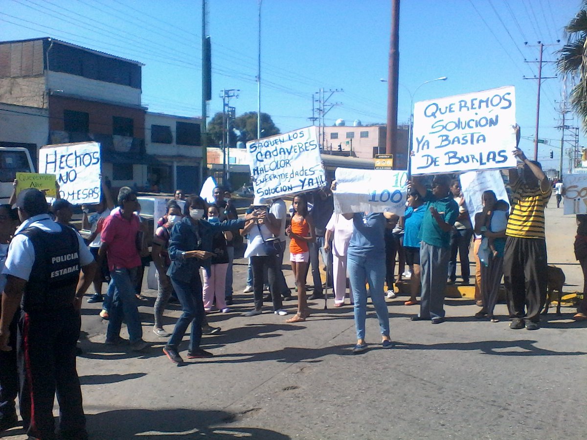 Protesta en el Hospital Central de Valencia por insalubridad de la morgue #24Oct