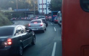 Punto de control de la PNB causa congestión vehicular en la Panamericana (Fotos)