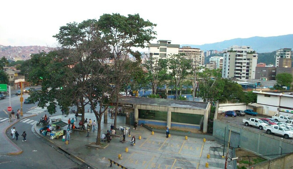 Poca afluencia en el Metro de Caracas durante el #ParoNacionalContraMaduro (Fotos)