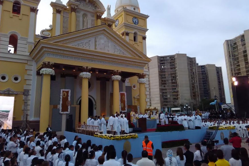 Monseñor Prette durante misa a la Chinita: Para dialogar hay que escuchar y razonar